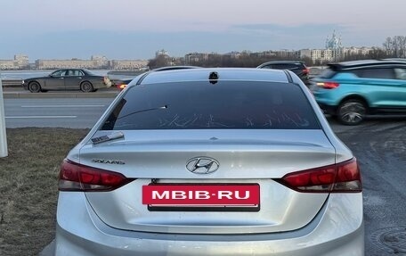 Hyundai Solaris II рестайлинг, 2017 год, 700 000 рублей, 2 фотография
