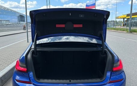 BMW 3 серия, 2019 год, 3 850 000 рублей, 14 фотография