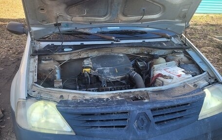 Renault Logan I, 2006 год, 99 000 рублей, 6 фотография