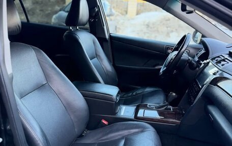 Toyota Camry, 2017 год, 1 900 000 рублей, 2 фотография