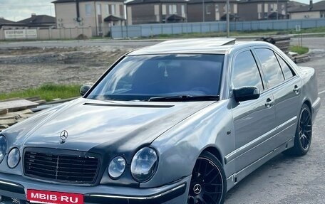 Mercedes-Benz E-Класс, 1996 год, 500 000 рублей, 6 фотография