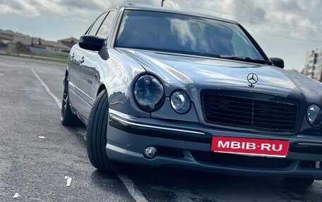 Mercedes-Benz E-Класс, 1996 год, 500 000 рублей, 7 фотография