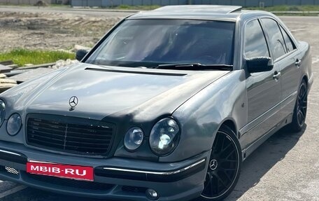 Mercedes-Benz E-Класс, 1996 год, 500 000 рублей, 4 фотография