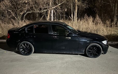 BMW 3 серия, 2006 год, 600 000 рублей, 2 фотография