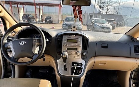 Hyundai Grand Starex Grand Starex I рестайлинг 2, 2010 год, 1 400 000 рублей, 13 фотография