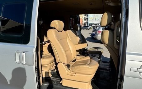 Hyundai Grand Starex Grand Starex I рестайлинг 2, 2010 год, 1 400 000 рублей, 22 фотография