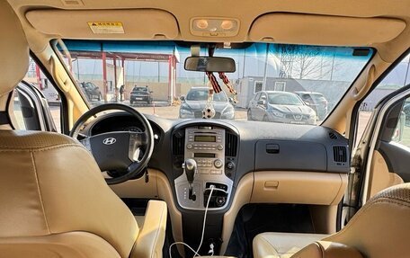 Hyundai Grand Starex Grand Starex I рестайлинг 2, 2010 год, 1 400 000 рублей, 14 фотография