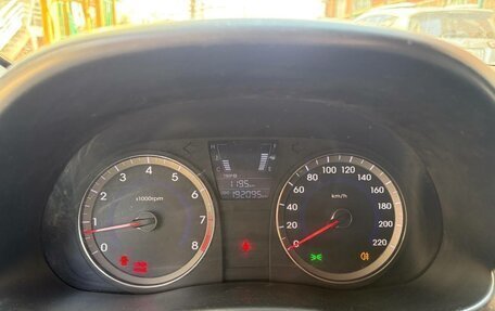 Hyundai Solaris II рестайлинг, 2011 год, 600 000 рублей, 21 фотография