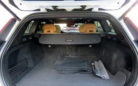 Volvo V60 Cross Country II, 2022 год, 4 585 000 рублей, 8 фотография