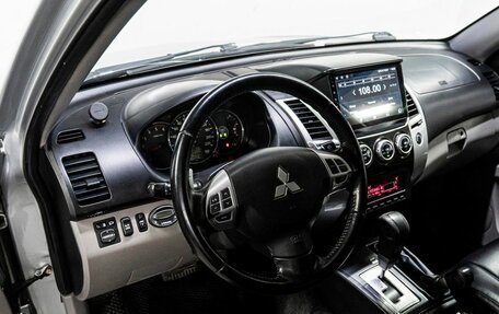 Mitsubishi Pajero Sport II рестайлинг, 2014 год, 1 899 000 рублей, 10 фотография