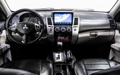 Mitsubishi Pajero Sport II рестайлинг, 2014 год, 1 899 000 рублей, 17 фотография