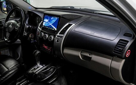 Mitsubishi Pajero Sport II рестайлинг, 2014 год, 1 899 000 рублей, 15 фотография