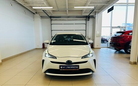 Toyota Prius IV XW50, 2019 год, 2 199 900 рублей, 9 фотография