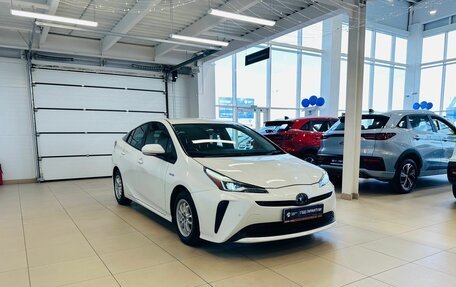 Toyota Prius IV XW50, 2019 год, 2 199 900 рублей, 8 фотография