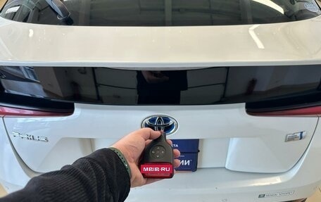 Toyota Prius IV XW50, 2019 год, 2 199 900 рублей, 24 фотография