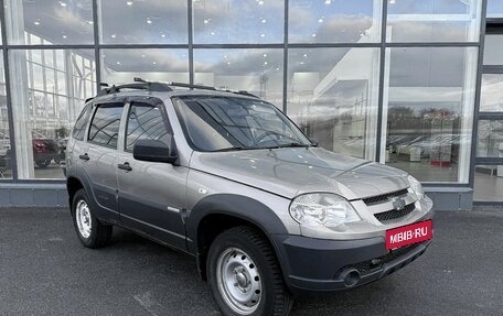 Chevrolet Niva I рестайлинг, 2015 год, 630 000 рублей, 5 фотография