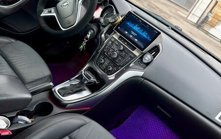 Opel Astra J, 2013 год, 780 000 рублей, 1 фотография