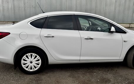 Opel Astra J, 2013 год, 780 000 рублей, 8 фотография