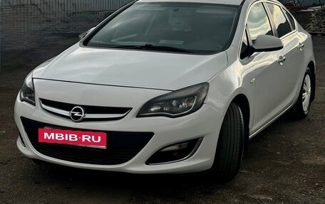 Opel Astra J, 2013 год, 780 000 рублей, 3 фотография