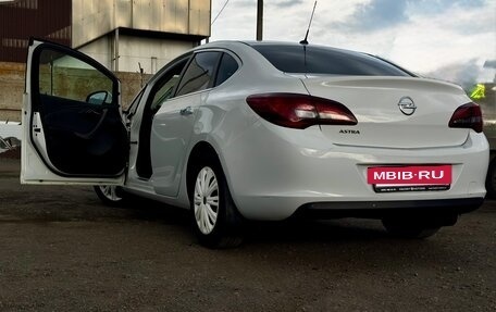 Opel Astra J, 2013 год, 780 000 рублей, 14 фотография