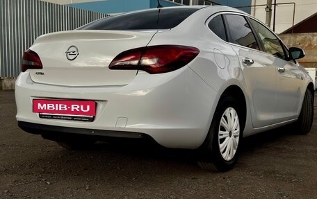 Opel Astra J, 2013 год, 780 000 рублей, 11 фотография