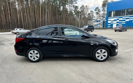 Hyundai Solaris II рестайлинг, 2015 год, 550 000 рублей, 4 фотография