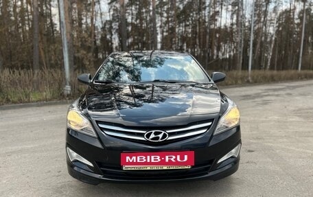 Hyundai Solaris II рестайлинг, 2015 год, 550 000 рублей, 2 фотография