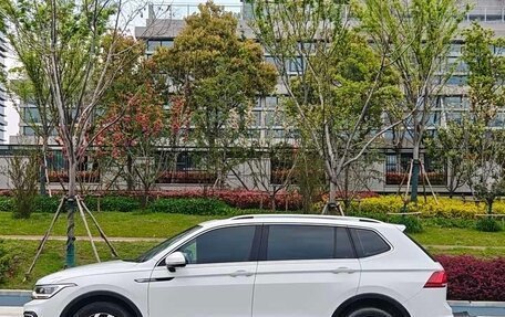 Volkswagen Tiguan II, 2023 год, 3 310 006 рублей, 2 фотография