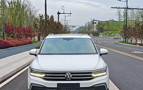 Volkswagen Tiguan II, 2023 год, 3 310 006 рублей, 3 фотография