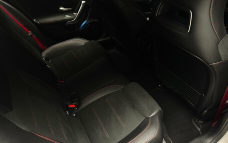 Mercedes-Benz A-Класс AMG, 2020 год, 6 000 000 рублей, 25 фотография