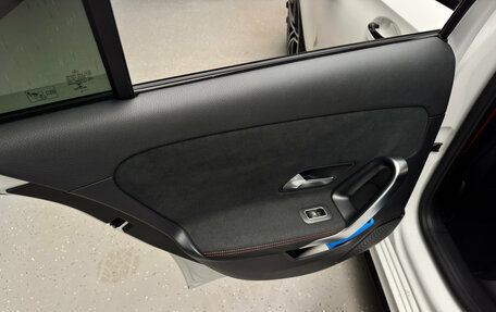 Mercedes-Benz A-Класс AMG, 2020 год, 6 000 000 рублей, 24 фотография