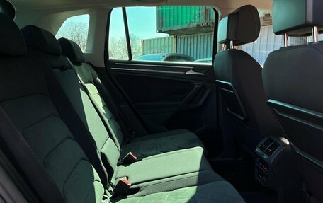 Volkswagen Tiguan II, 2019 год, 2 395 700 рублей, 9 фотография