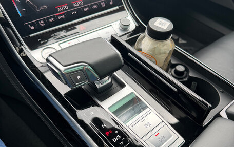 Audi A8, 2019 год, 6 990 000 рублей, 10 фотография