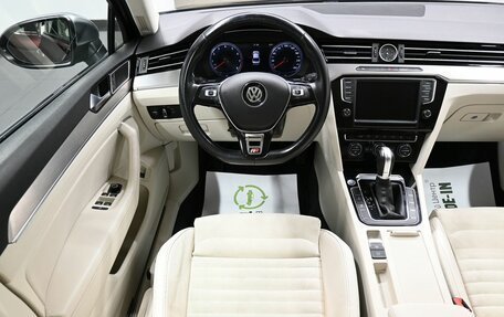 Volkswagen Passat B8 рестайлинг, 2015 год, 1 745 000 рублей, 11 фотография