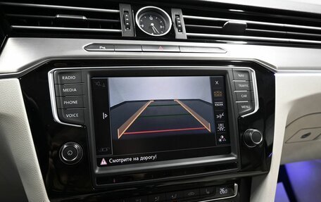 Volkswagen Passat B8 рестайлинг, 2015 год, 1 745 000 рублей, 15 фотография