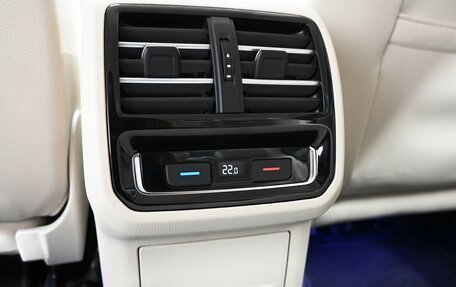 Volkswagen Passat B8 рестайлинг, 2015 год, 1 745 000 рублей, 17 фотография