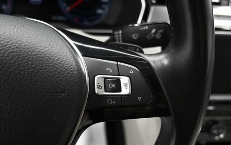 Volkswagen Passat B8 рестайлинг, 2015 год, 1 745 000 рублей, 20 фотография