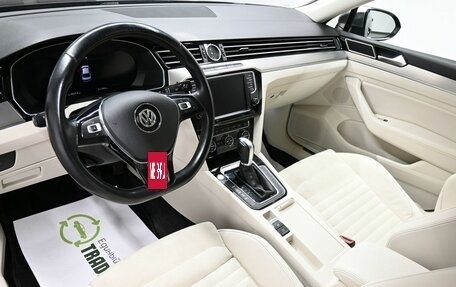 Volkswagen Passat B8 рестайлинг, 2015 год, 1 745 000 рублей, 8 фотография
