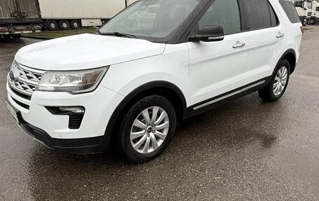 Ford Explorer VI, 2018 год, 3 300 000 рублей, 2 фотография
