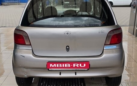 Toyota Vitz, 2001 год, 310 000 рублей, 4 фотография