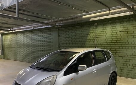 Honda Fit III, 2008 год, 560 000 рублей, 2 фотография