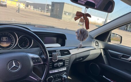 Mercedes-Benz C-Класс, 2011 год, 1 200 000 рублей, 13 фотография