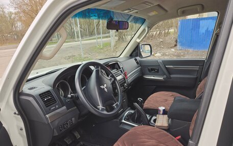 Mitsubishi Pajero IV, 2015 год, 3 000 000 рублей, 2 фотография