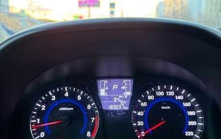 Hyundai Solaris II рестайлинг, 2016 год, 900 000 рублей, 8 фотография