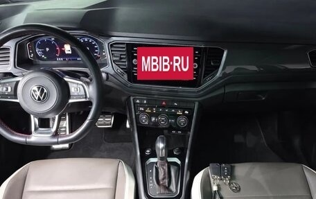 Volkswagen T-Roc I, 2022 год, 1 850 000 рублей, 6 фотография