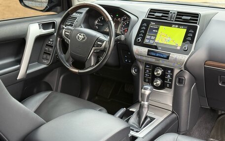 Toyota Land Cruiser Prado 150 рестайлинг 2, 2021 год, 7 190 000 рублей, 4 фотография