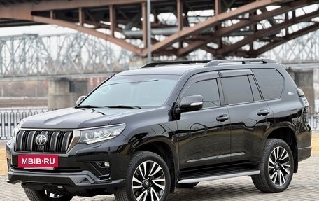 Toyota Land Cruiser Prado 150 рестайлинг 2, 2021 год, 7 190 000 рублей, 11 фотография