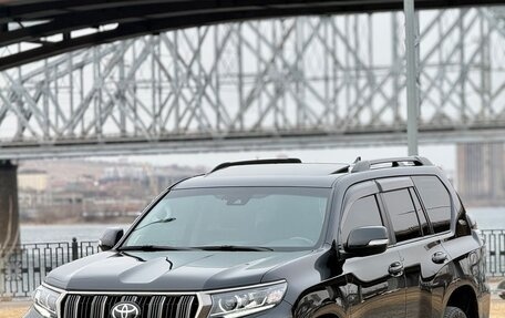 Toyota Land Cruiser Prado 150 рестайлинг 2, 2021 год, 7 190 000 рублей, 9 фотография