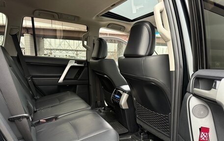 Toyota Land Cruiser Prado 150 рестайлинг 2, 2021 год, 7 190 000 рублей, 31 фотография