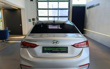 Hyundai Solaris II рестайлинг, 2017 год, 1 024 000 рублей, 5 фотография